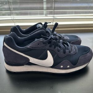 Nike MD runner retro navy